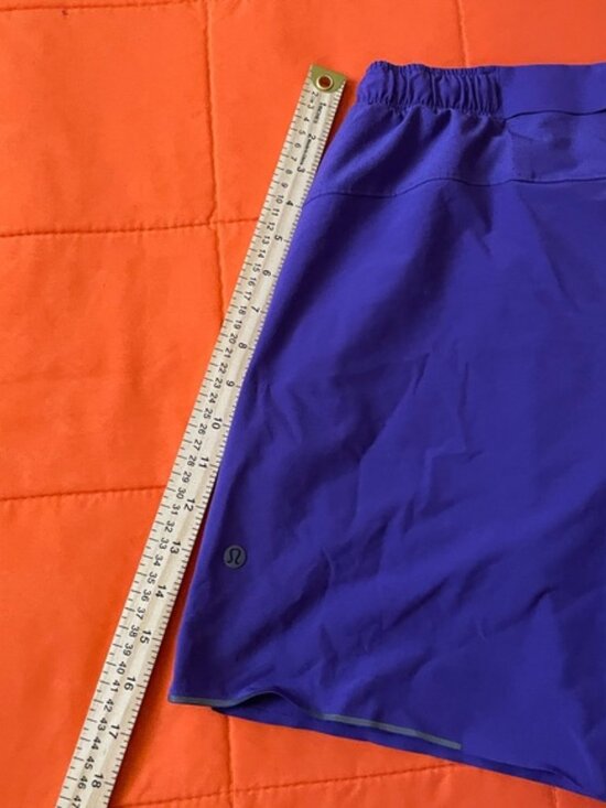 Lululemon Shorts Mens Large Purple Stretch Perform Athleisure Yoga - Picture 5 of 5
